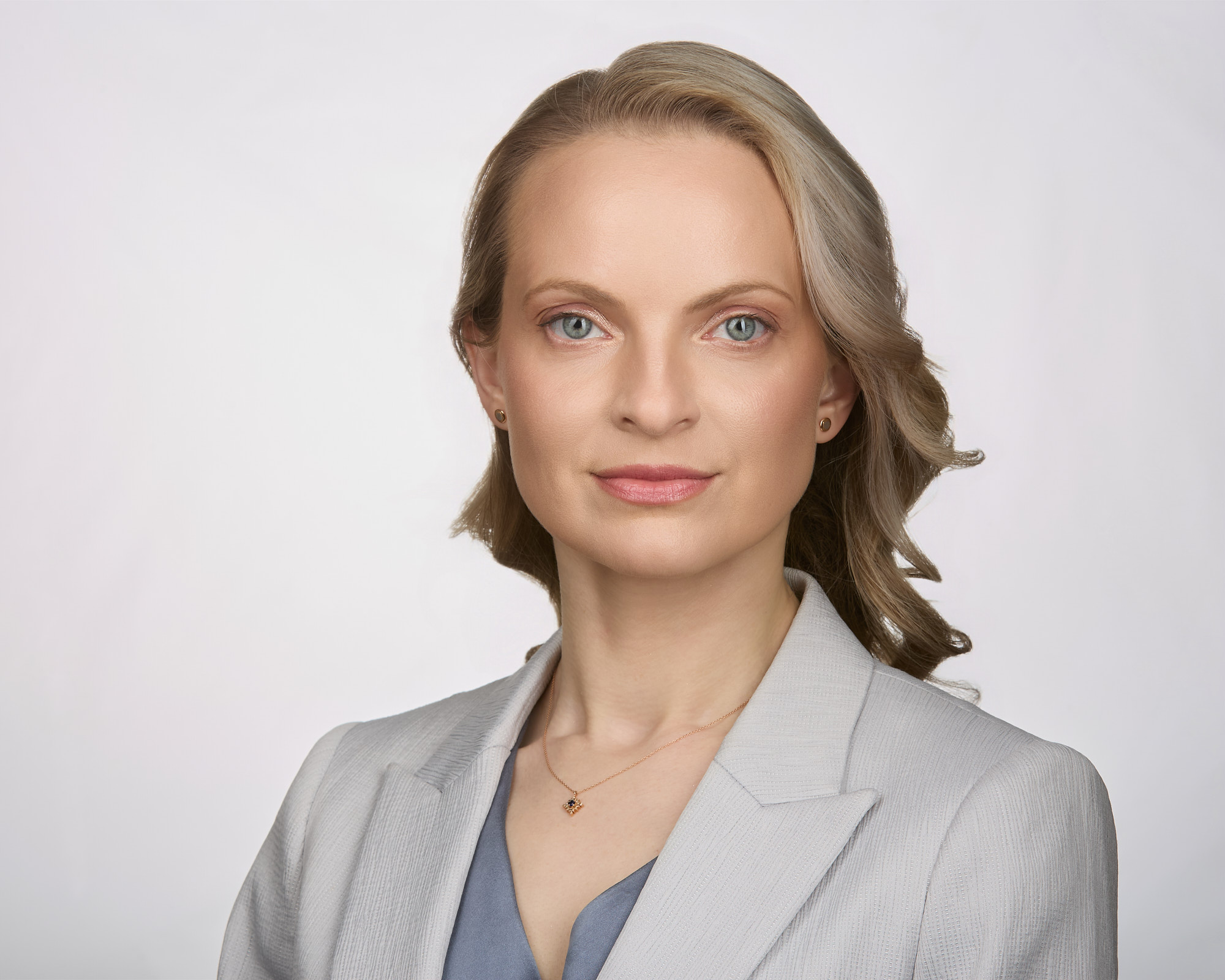 Dr Lyudmila Sarek